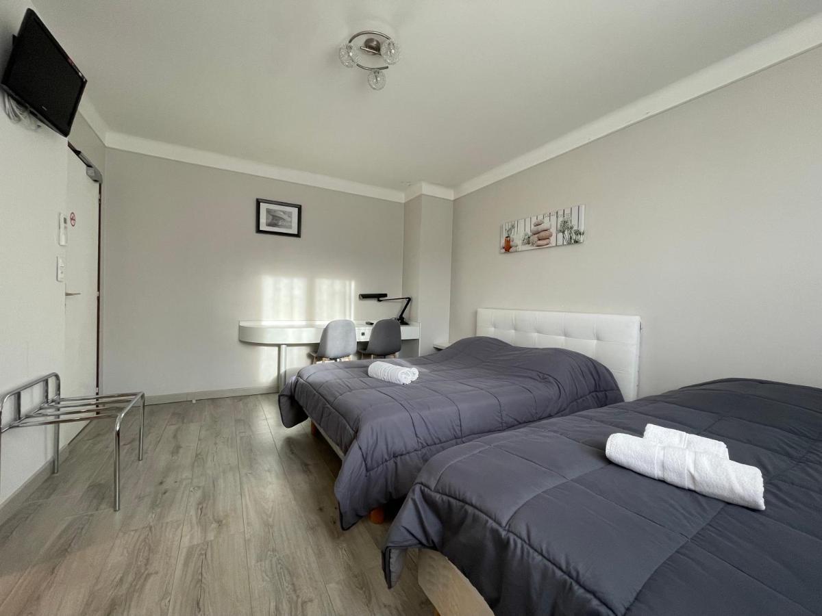 Hotel Les Chenes Sisteron Exterior photo