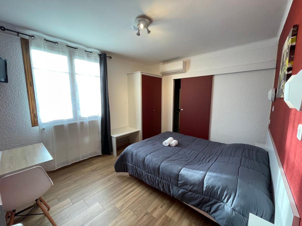 Hotel Les Chenes Sisteron Exterior photo
