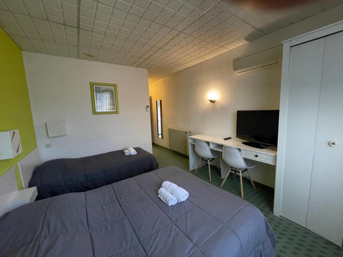 Hotel Les Chenes Sisteron Exterior photo