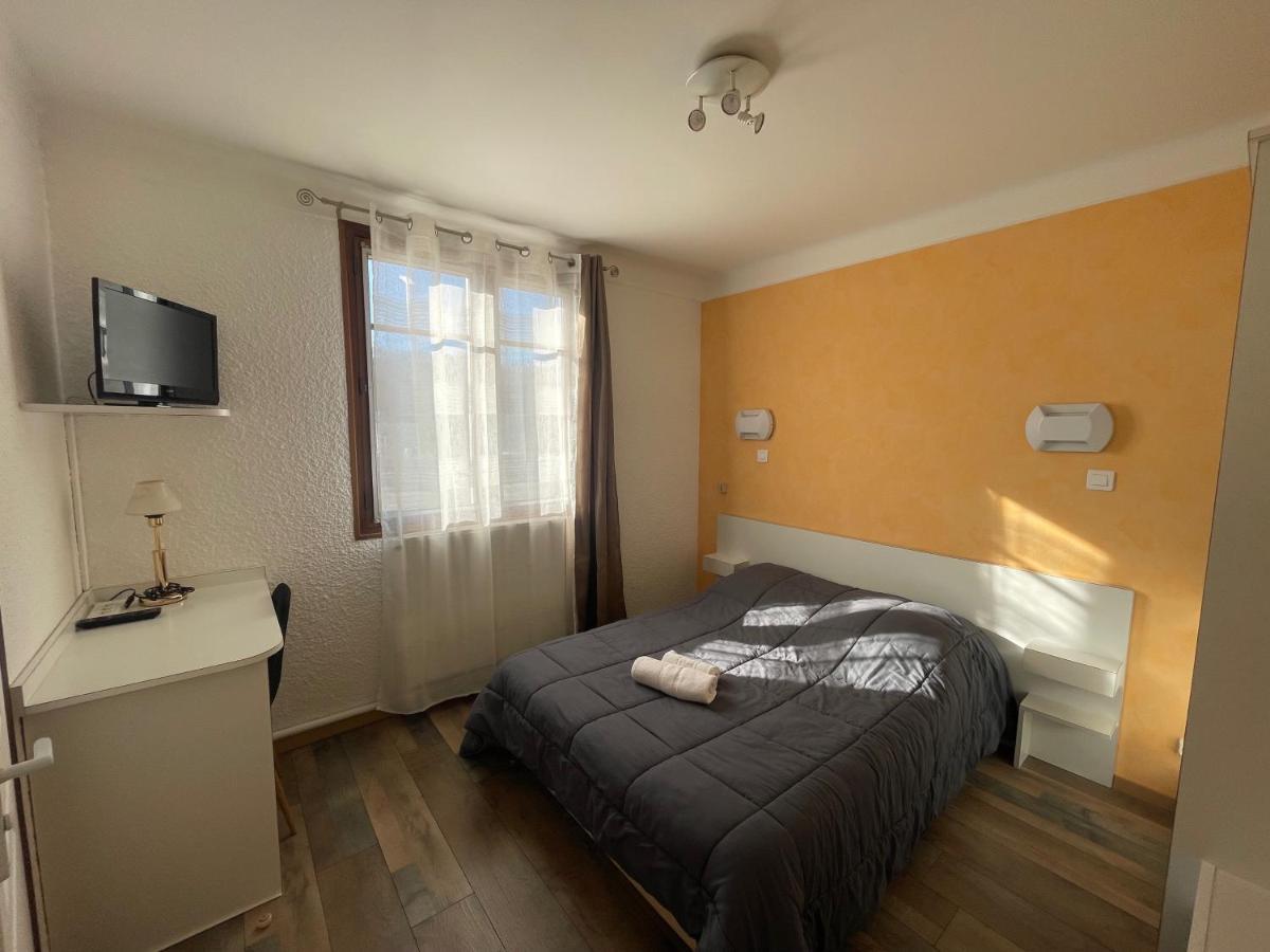 Hotel Les Chenes Sisteron Exterior photo