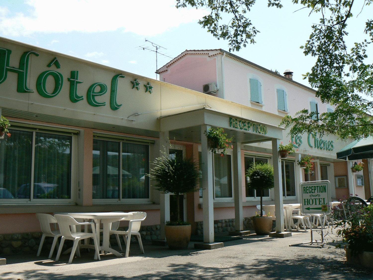 Hotel Les Chenes Sisteron Exterior photo