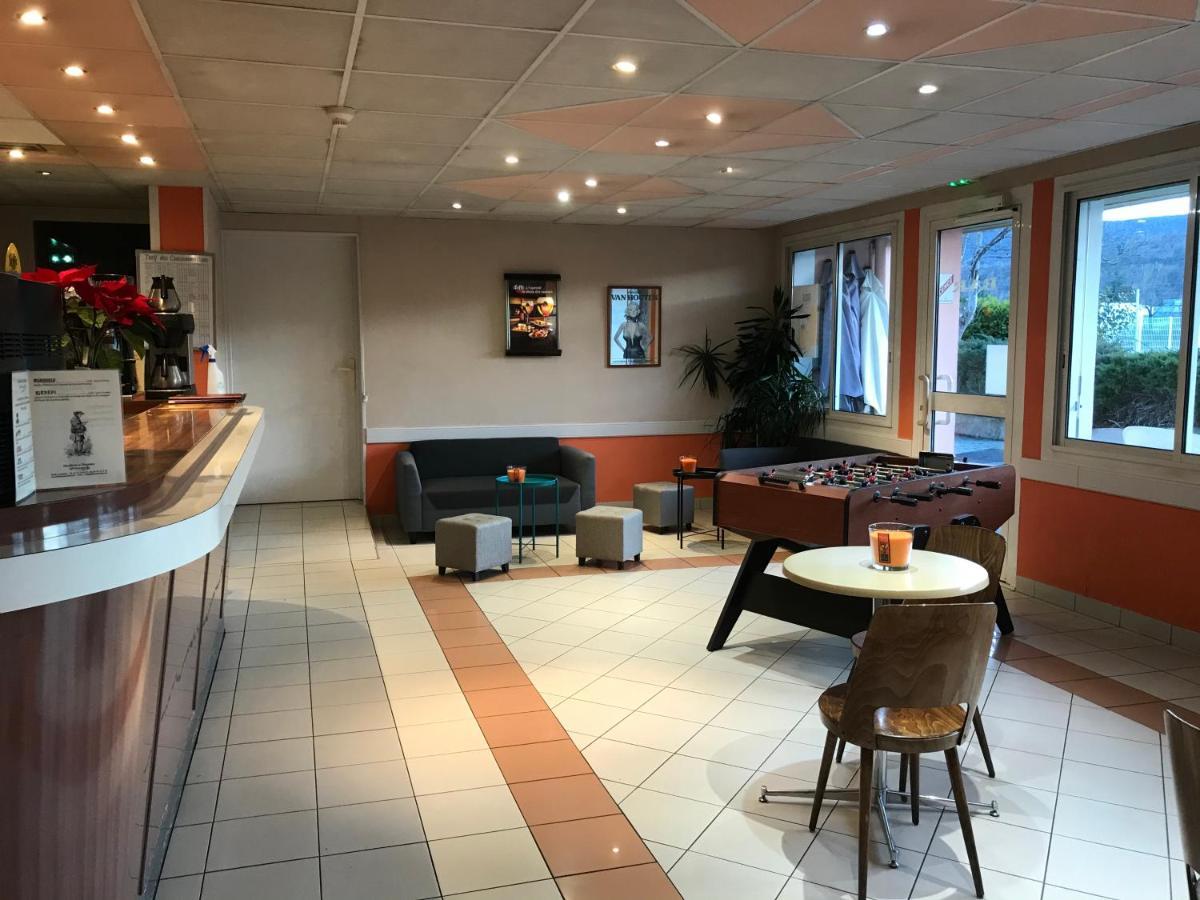 Hotel Les Chenes Sisteron Exterior photo